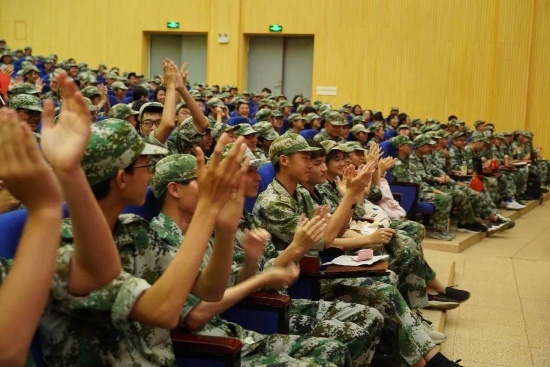 吃过大苦的人，有哪些特点呢？游戏画面